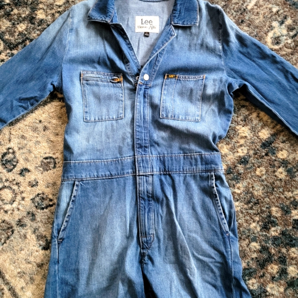 Lee romper